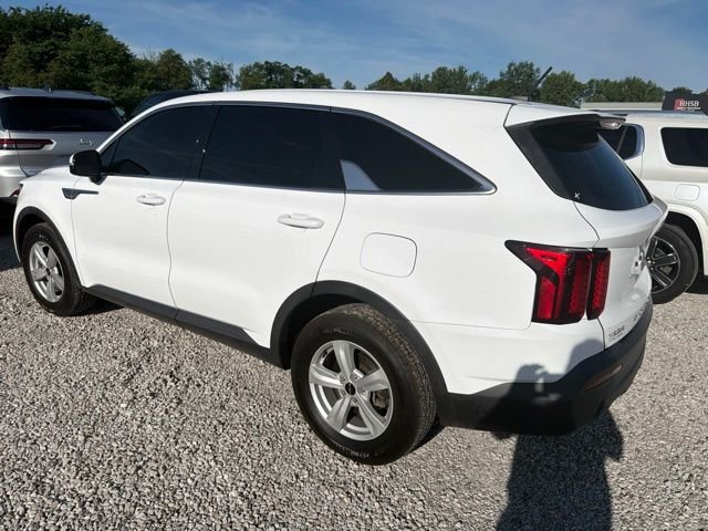 Used 2022 White Kia LX image 6