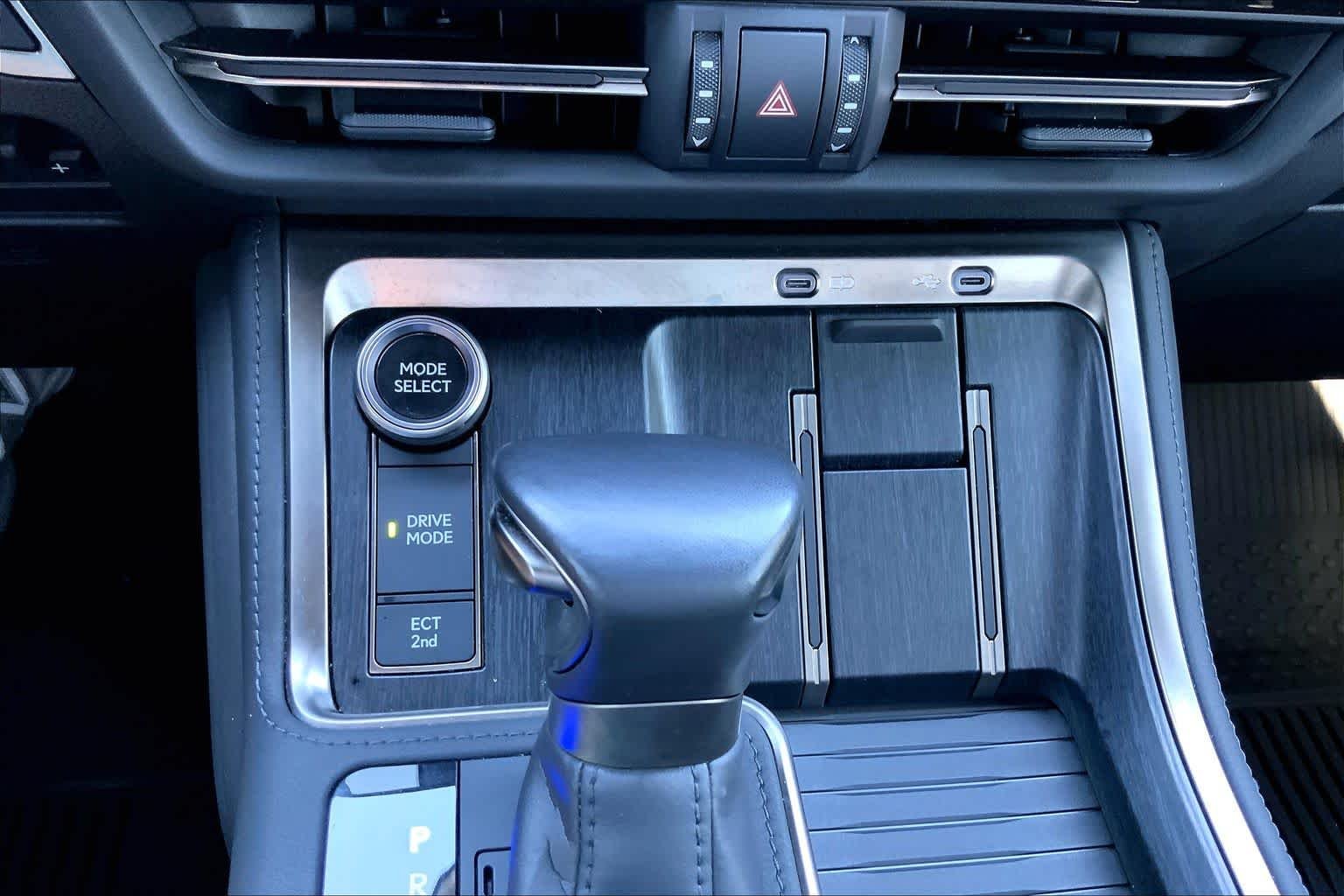Used 2024 Incognito Lexus Luxury+ image 34