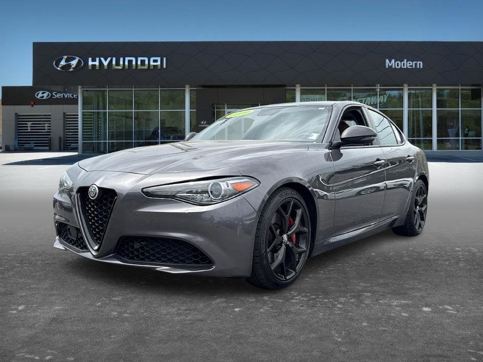2019 Alfa Romeo Giulia 2.0 Ti Auto's photo
