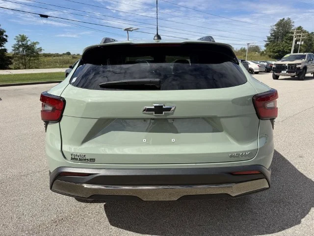 Used 2024 Cacti Green Chevrolet ACTIV image 19
