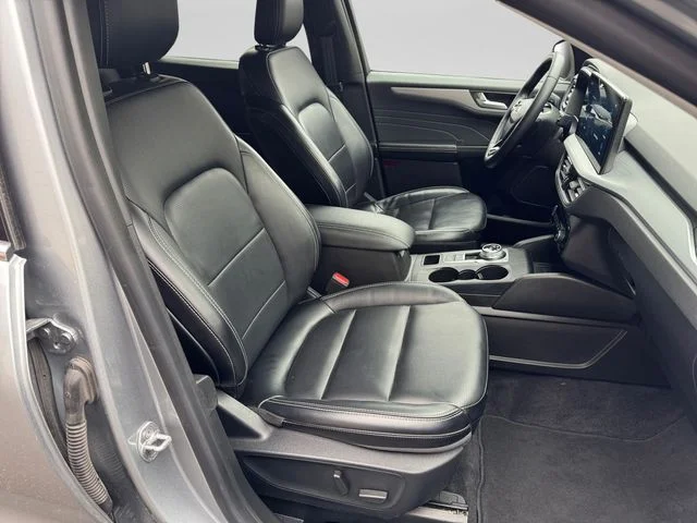 Used 2024 Iconic Silver Metallic Ford Platinum image 16