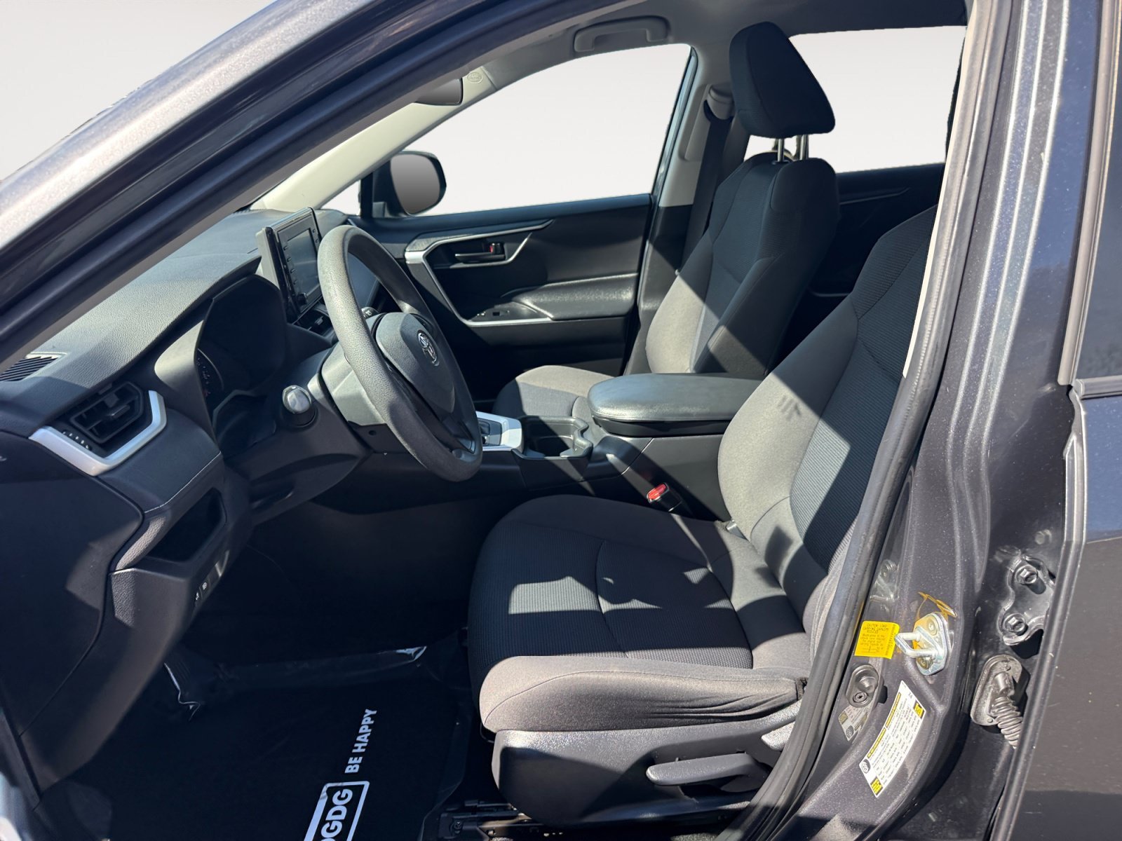 Used 2020 Magnetic Gray Metallic Toyota LE image 10