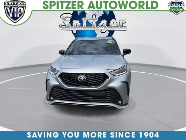 Used 2023 Silver Toyota XSE image 3