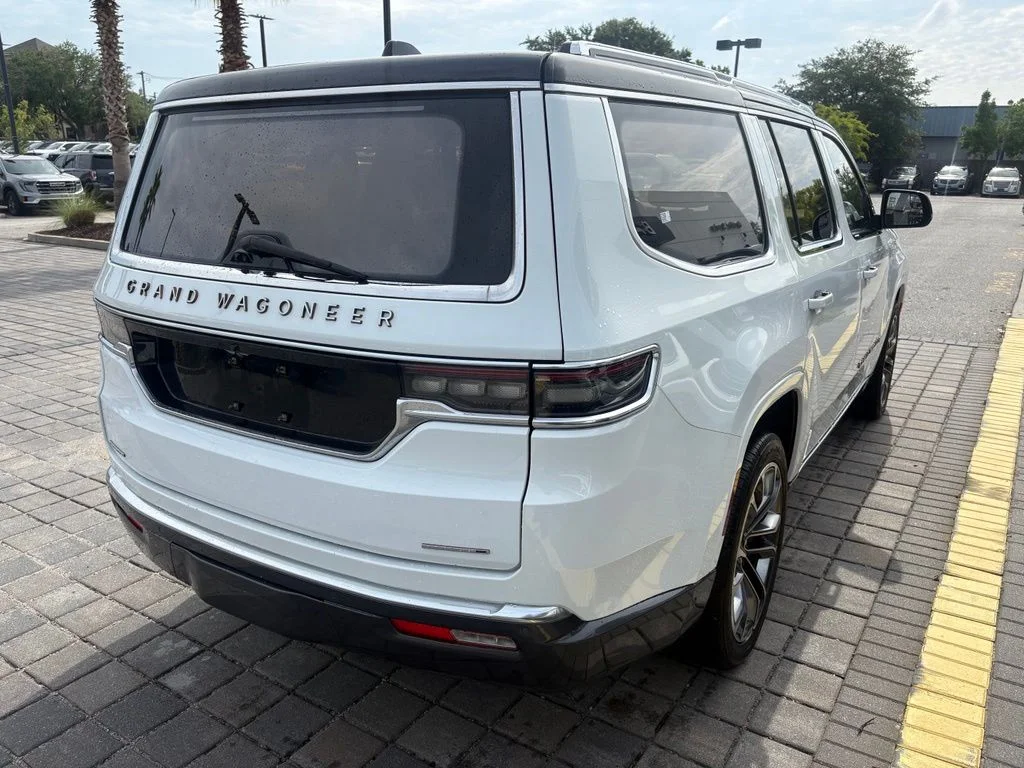 Used 2022 White Jeep Series III image 5