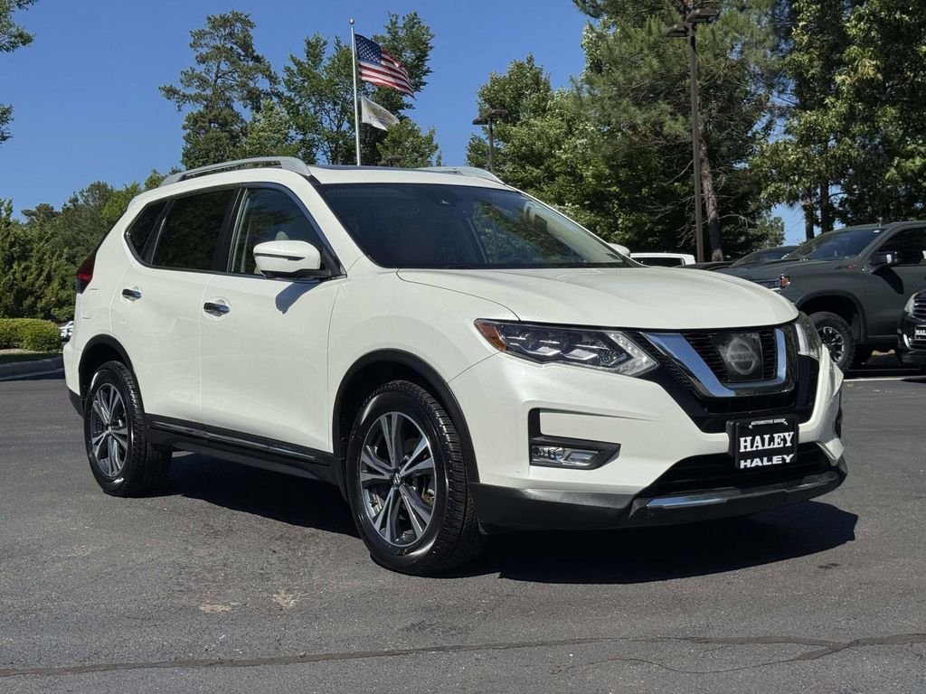 Used 2017 White Nissan SL image 2