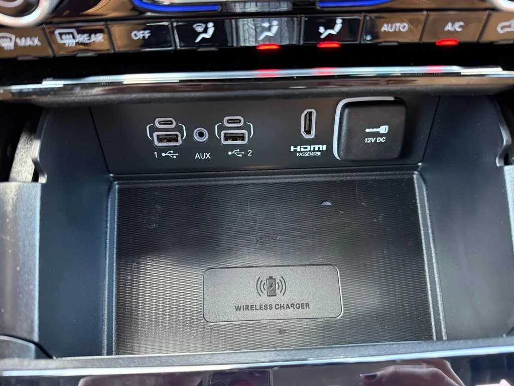 Used 2024 Black Jeep Summit Reserve image 25