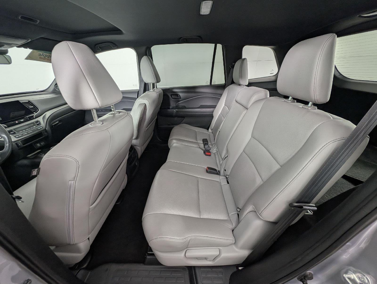 Used 2023 Lunar Silver Metallic Honda EX-L image 34