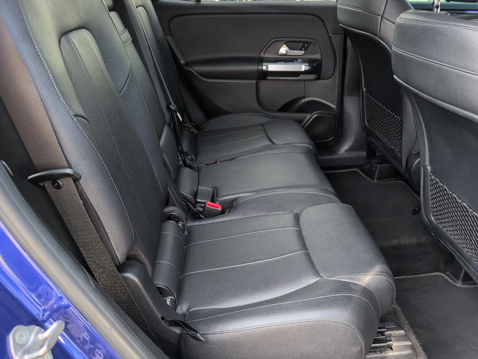 Used 2021 Galaxy Blue Metallic Mercedes-Benz GLB 250 image 39