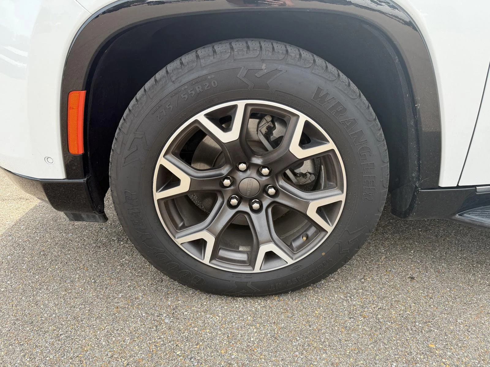 Used 2023 Bright White Clearcoat Jeep Series III image 25