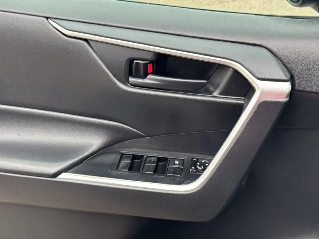 Used 2021 Gray Toyota LE image 33