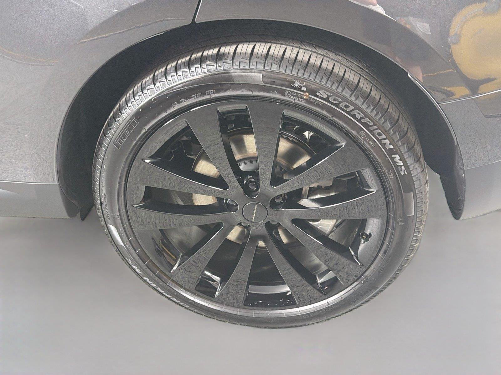 New 2026 Carpathian Grey Land Rover SE image 30