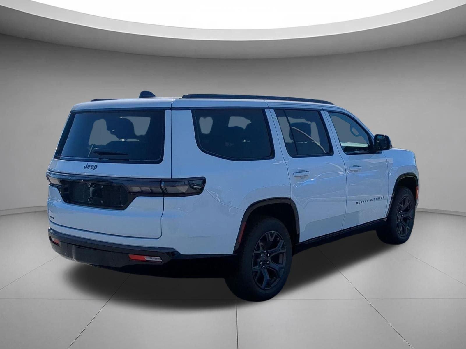 New 2026 Bright White Clear-Coat Exterior Paint Jeep Limited Altitude image 5