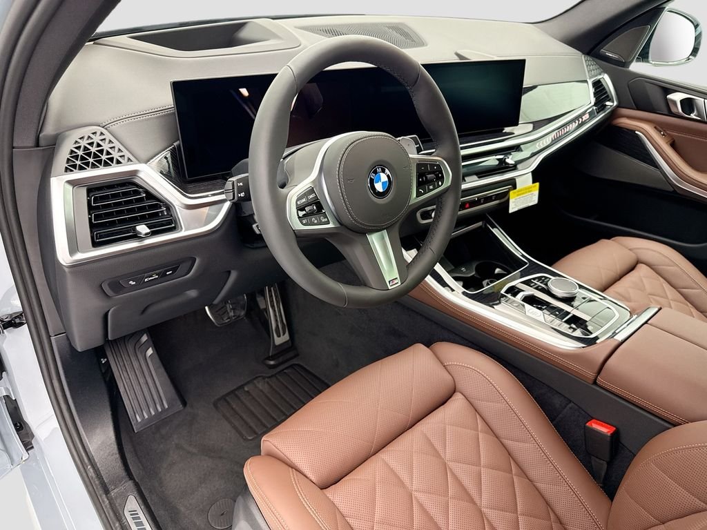 New 2026 Gray Metallic BMW xDrive40i image 9