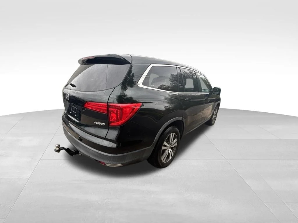Used 2018 Black Honda EX image 6