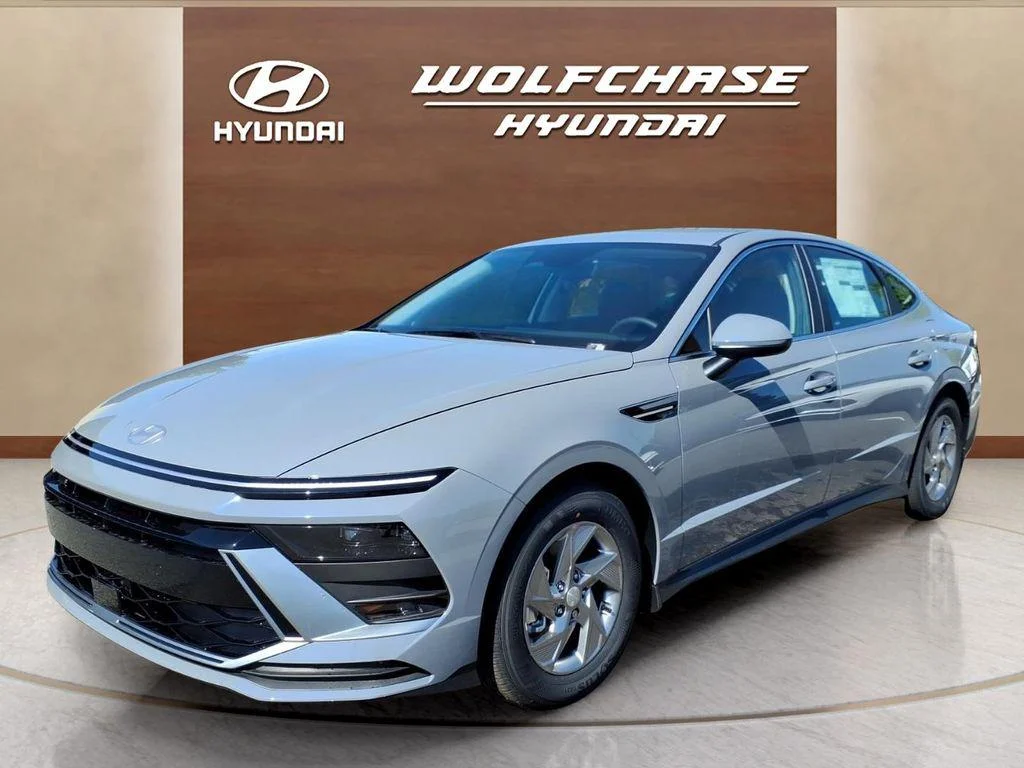 2026 Hyundai Sonata SE's photo