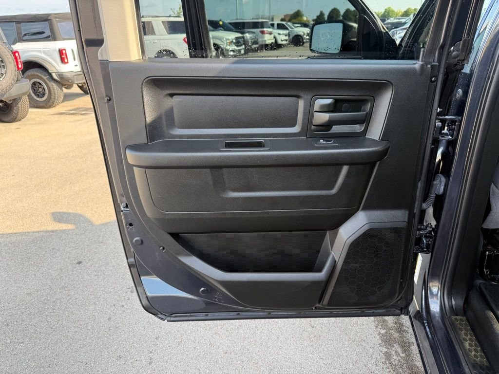 Used 2019 Gray Ram Tradesman image 9