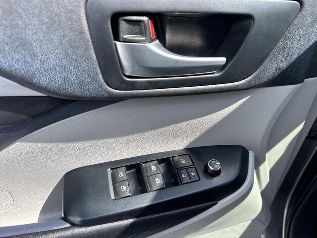Used 2015 Predawn Gray Mica Toyota XLE image 20