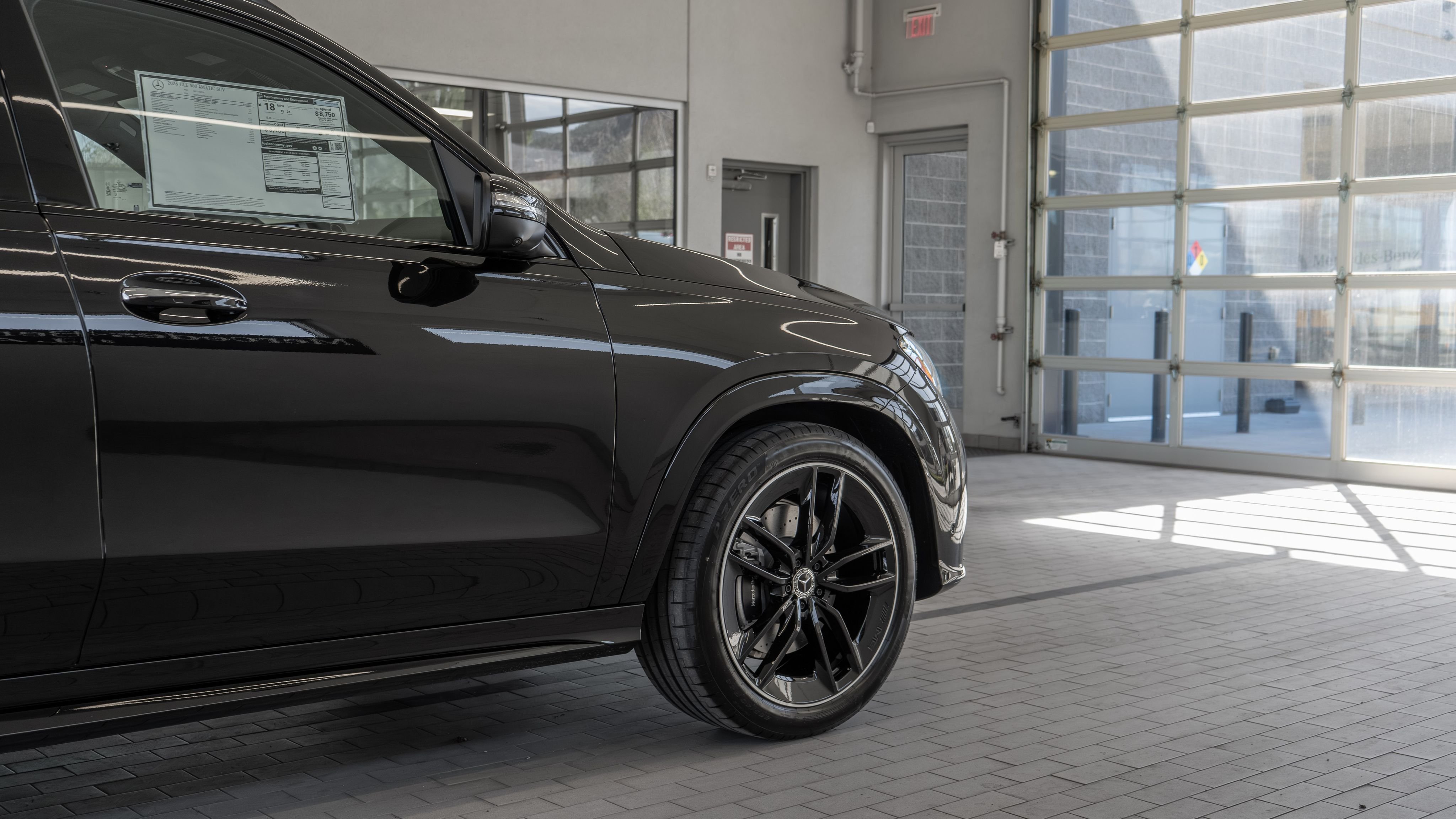 New 2026 Obsidian Black Metallic Mercedes-Benz GLE 580 image 29