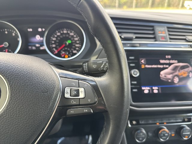 Used 2018 Green Volkswagen 2.0T SE image 18