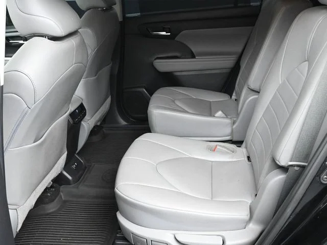 Used 2021 Black Toyota XLE image 24