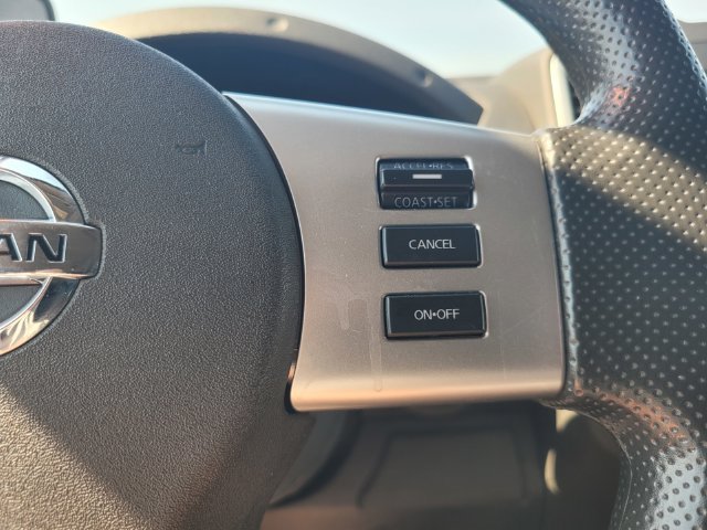 Used 2021 White Nissan SV image 27