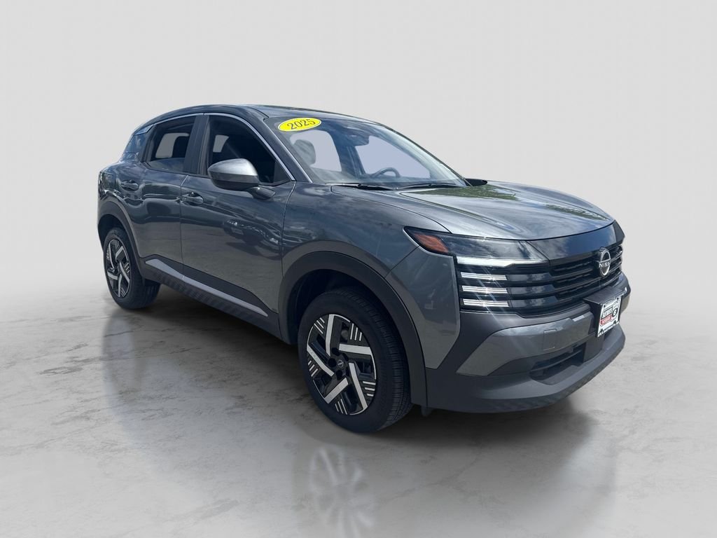 Used 2025 Gray Nissan SV image 9