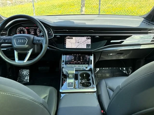 Used 2025 Mythos Black Metallic Audi 55 Premium Plus image 8
