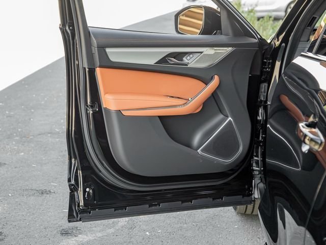 2026 Jaguar F-Pace R-Dynamic S - Photo 11