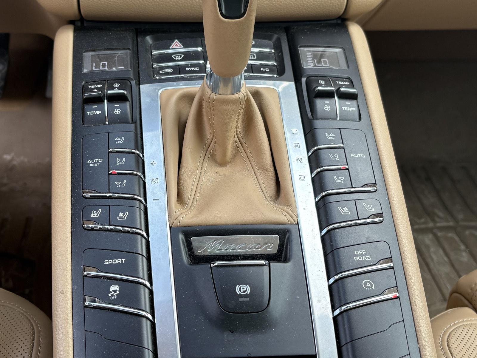 Used 2016  Porsche S image 10