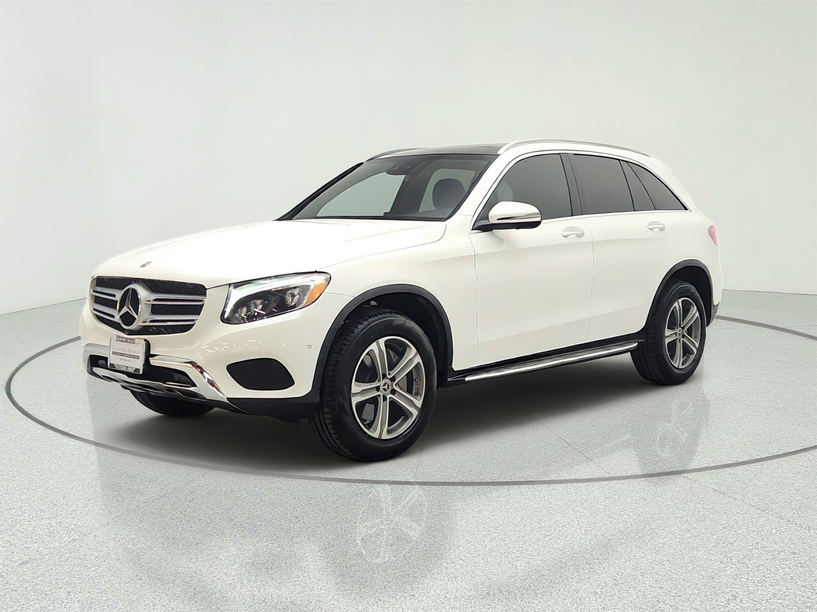 Used 2019 Polar White Mercedes-Benz GLC 300 4MATIC® SUV image 1