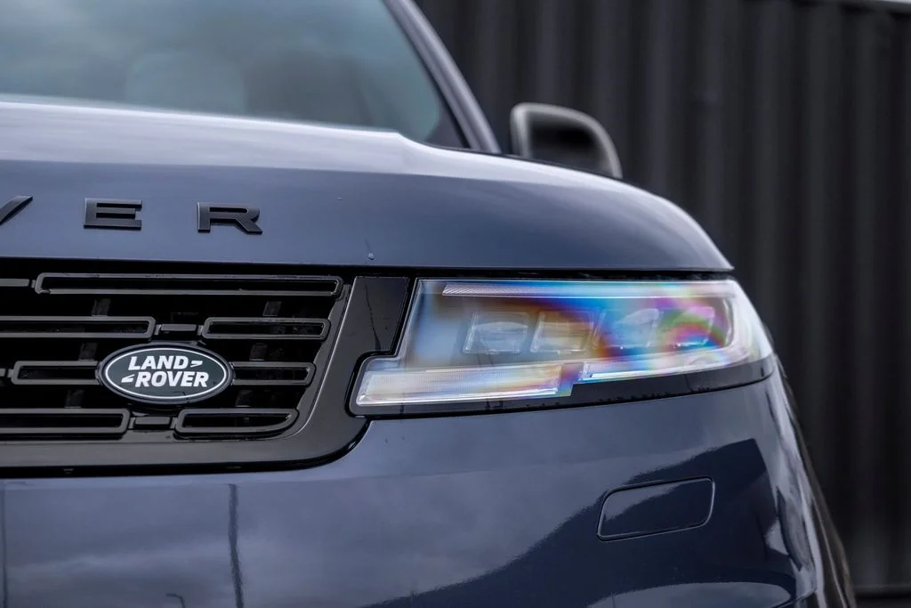 New 2026 Varesine Blue Land Rover Dynamic SE image 6