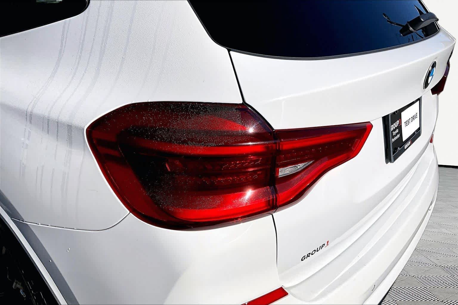 Used 2021 Alpine White BMW  image 28
