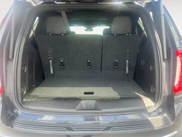 2023 GMC Yukon SLT - Photo 13