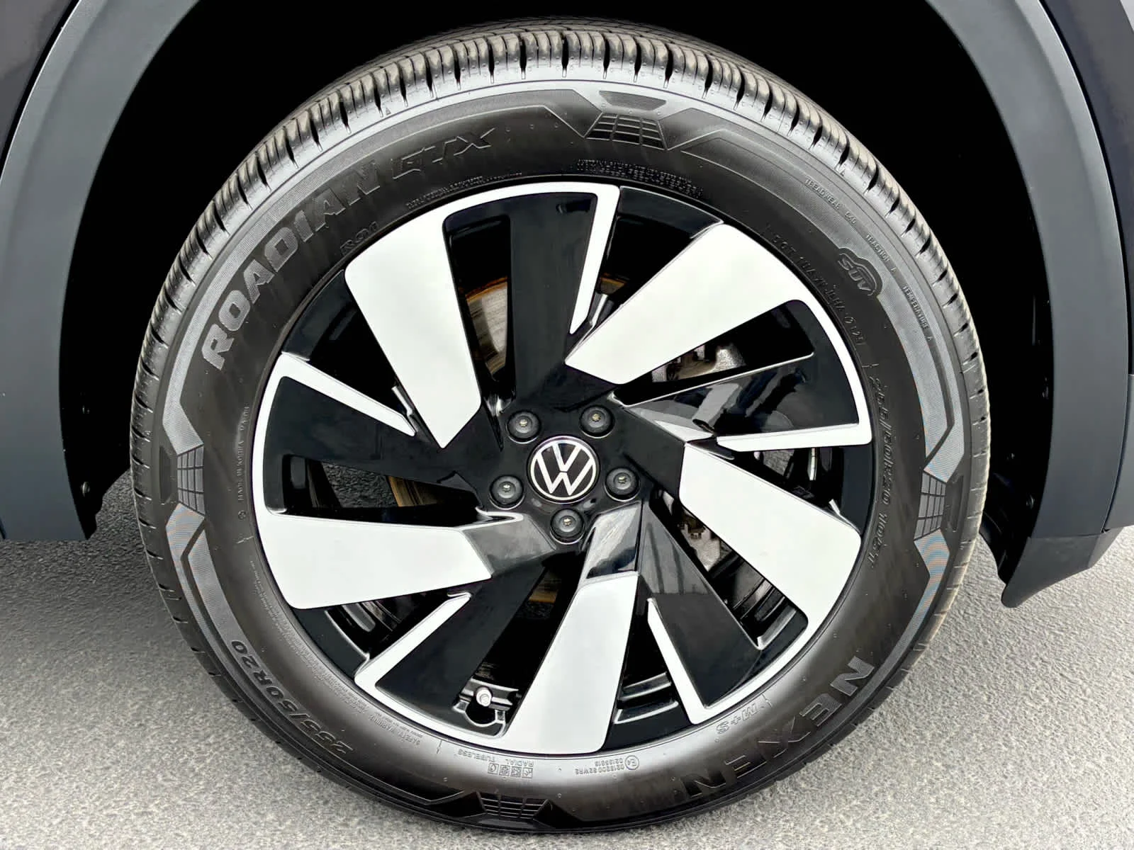 Used 2026 Deep Black Pearl Volkswagen 2.0T SE w/Technology image 28