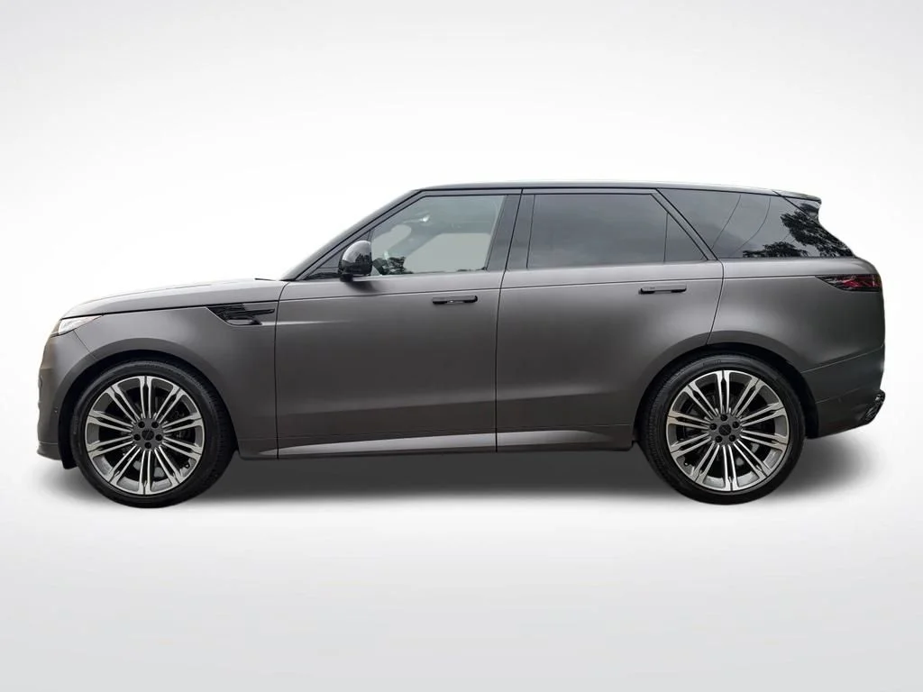 Used 2026 Gray Land Rover Dynamic SE image 5