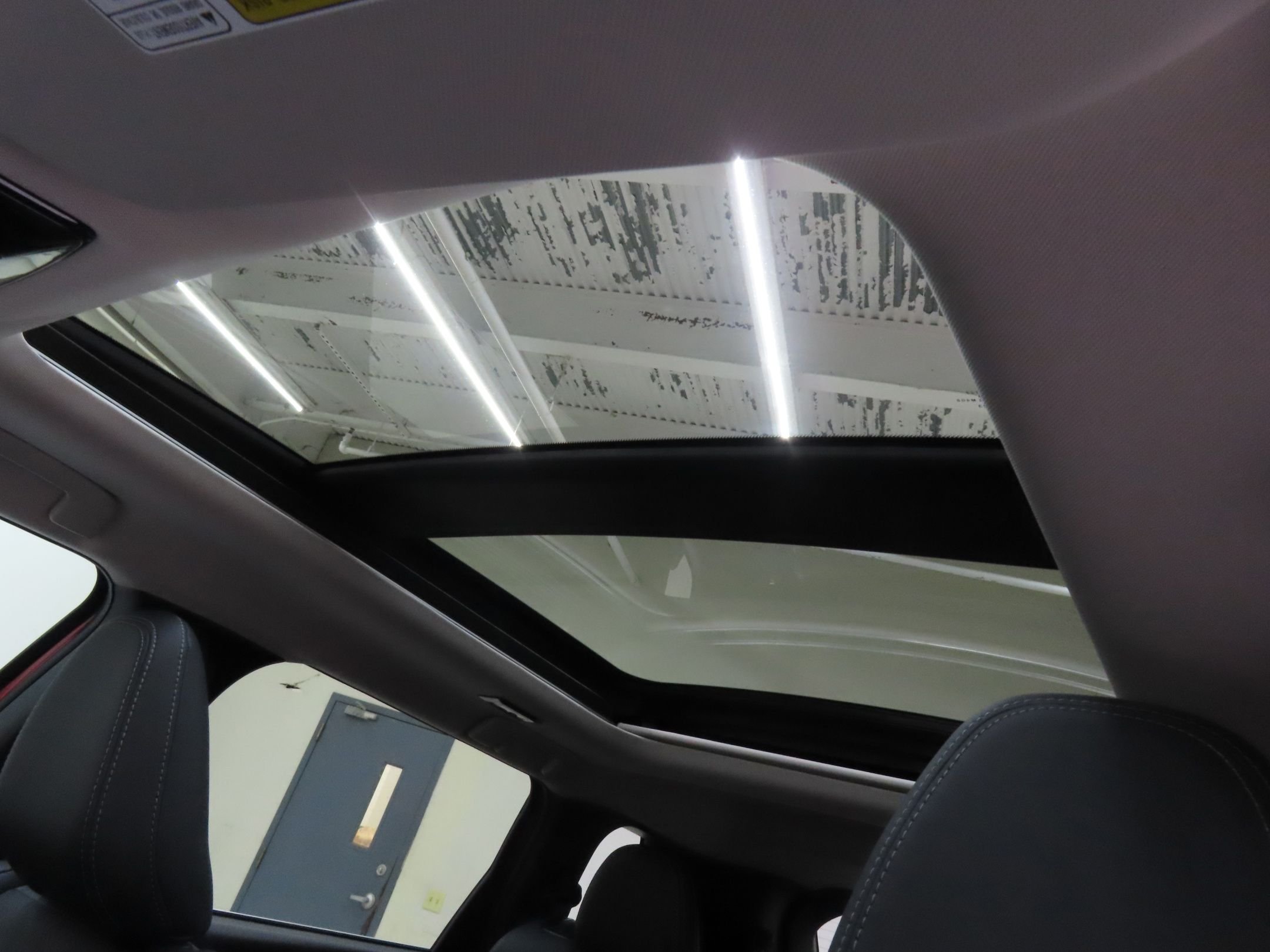 Used 2025 Red Mitsubishi SE image 21