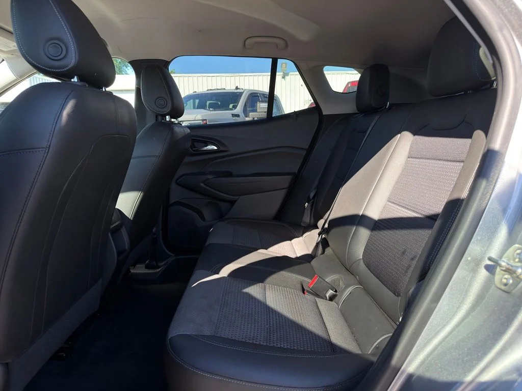 Used 2025 Gray Chevrolet LT image 9