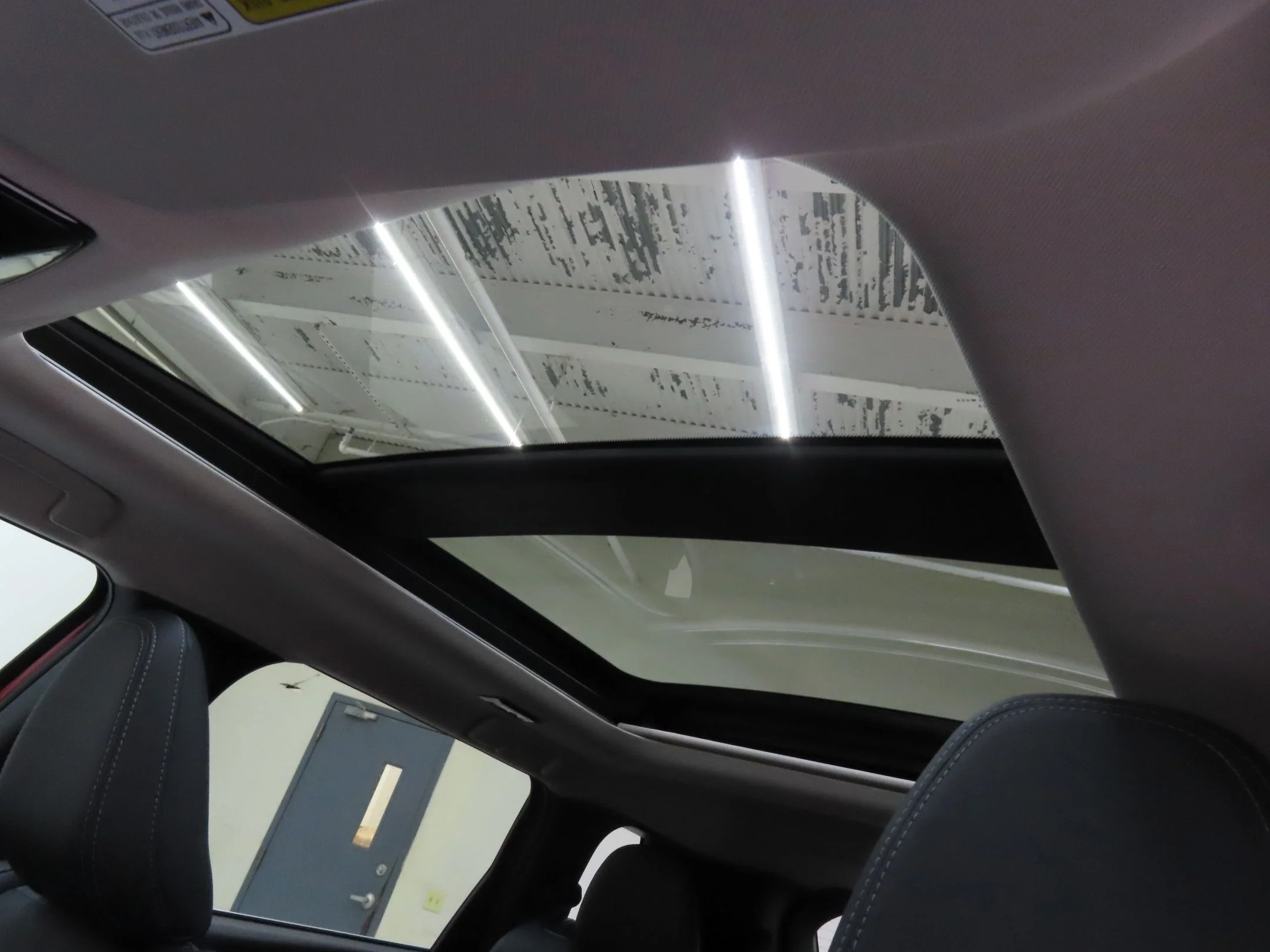 Used 2025 Red Mitsubishi SE image 21