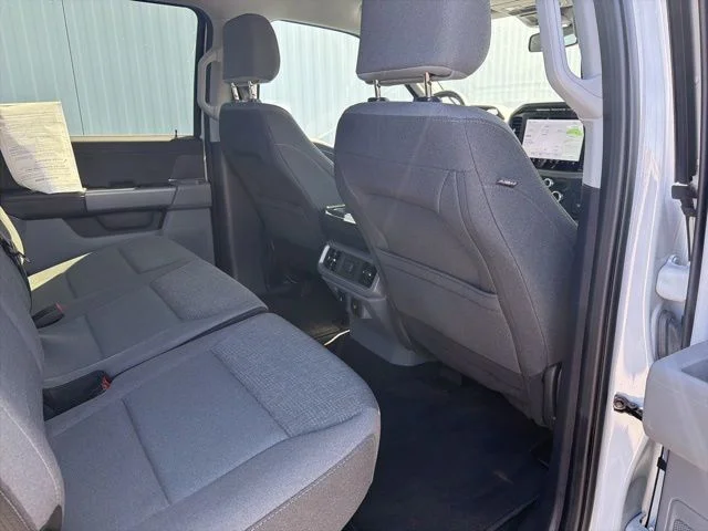 Used 2024 Avalanche Ford XLT image 3
