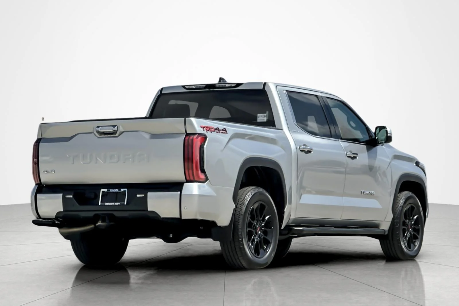 Used 2023 CELESTIAL SILVER MET Toyota Limited image 5