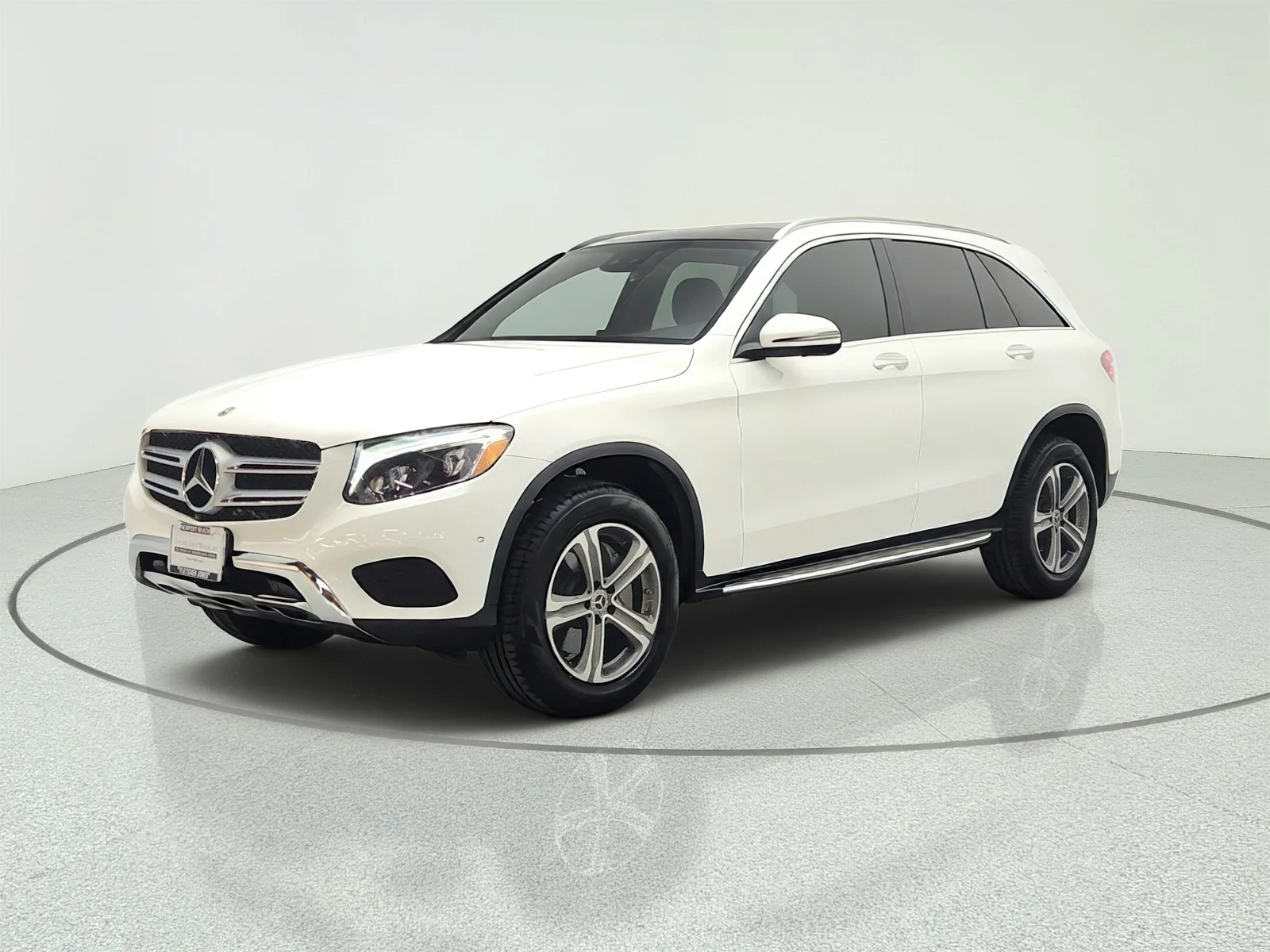 Used 2019 Polar White Mercedes-Benz GLC 300 4MATIC® SUV image 1
