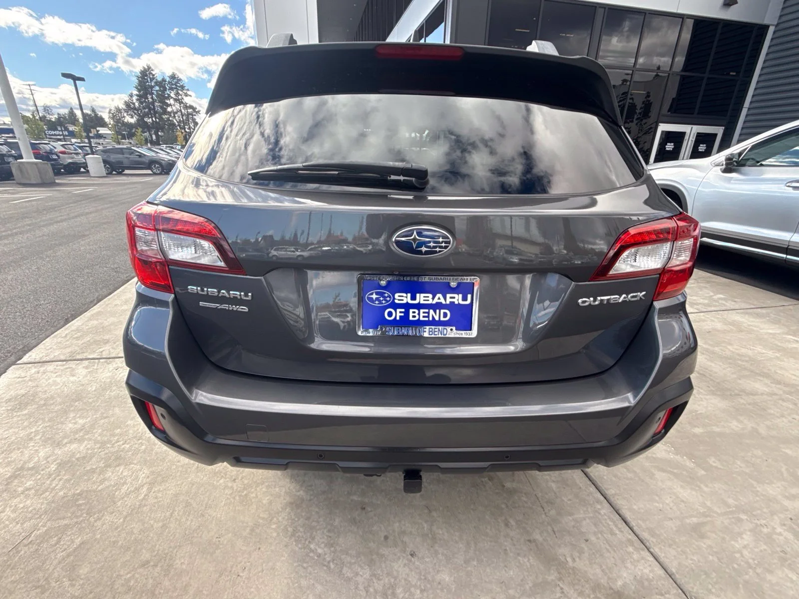 Used 2018 Gray Metallic Subaru 2.5i image 6