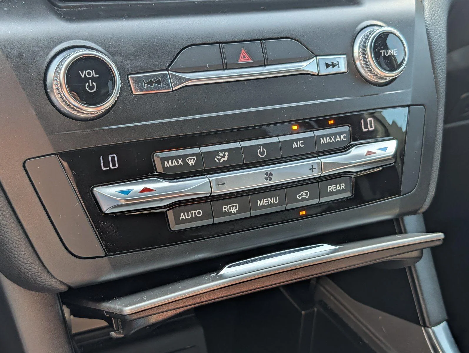 Used 2020 Iconic Silver Ford XLT image 18