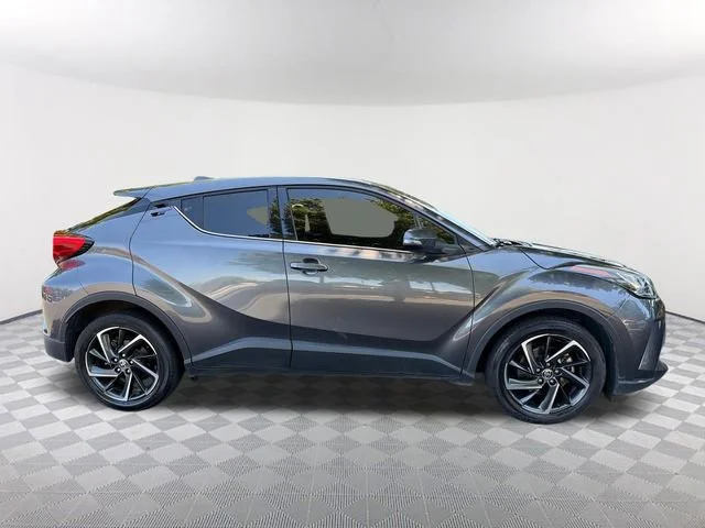 Used 2020 Gray Toyota Limited image 4