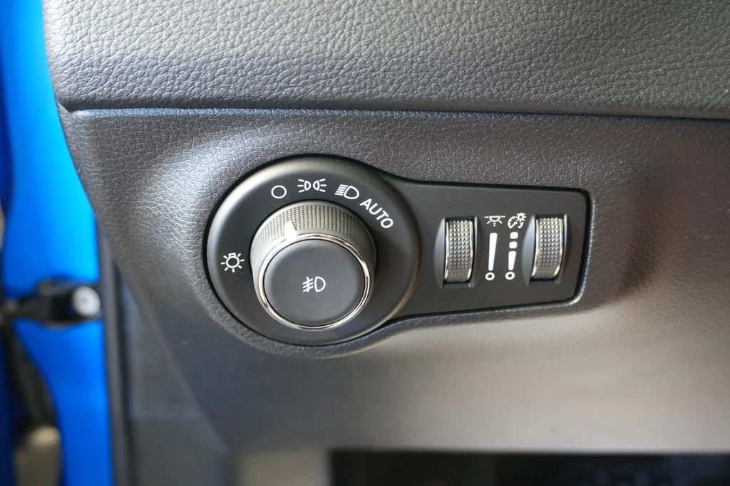 Used 2020 Blue Jeep Trailhawk image 15