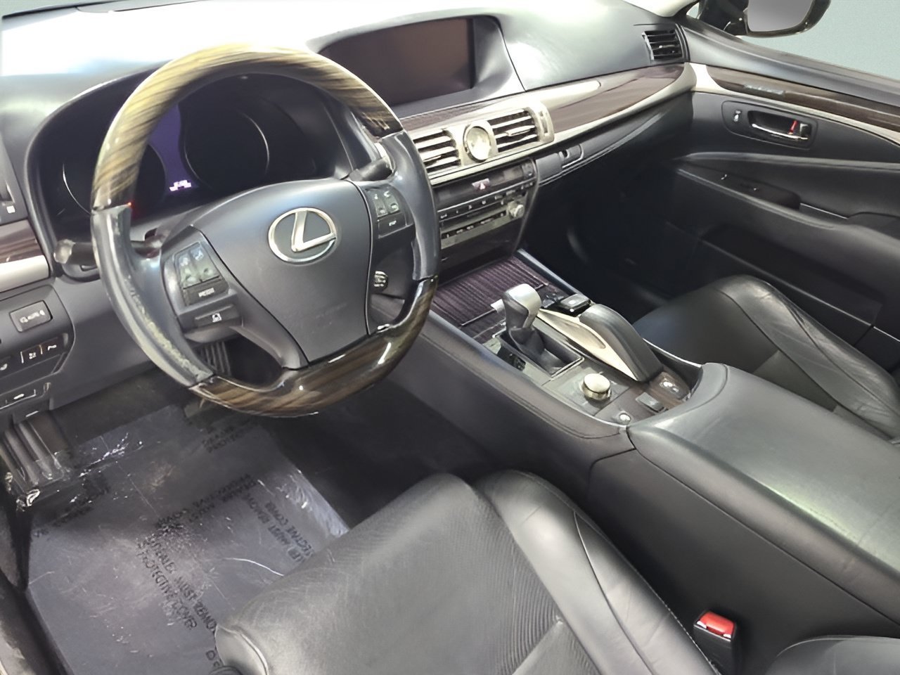 Used 2016 Obsidian Lexus 460 image 22
