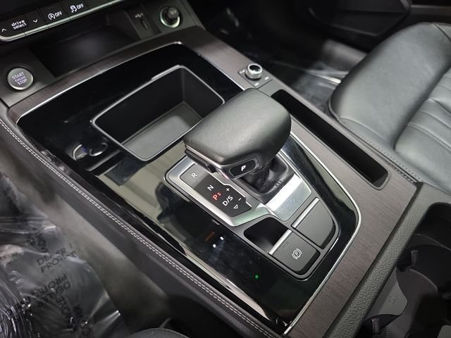 Used 2021 Ibis White Audi 45 Premium Plus image 25