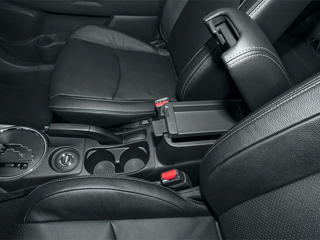 Used 2014  Mitsubishi ES image 16