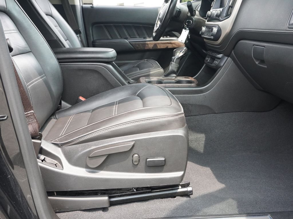 Used 2022 Black GMC Denali image 22