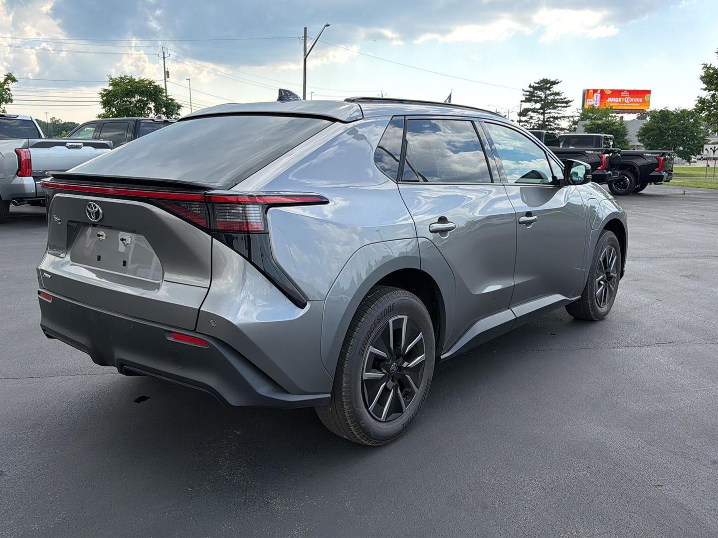 2026 Toyota bZ XLE - Photo 8